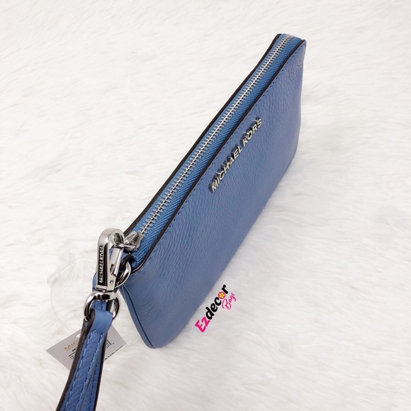 NWT Michael Kors Jet Set Top Zip Large Wristlet - Picture 5 of 8